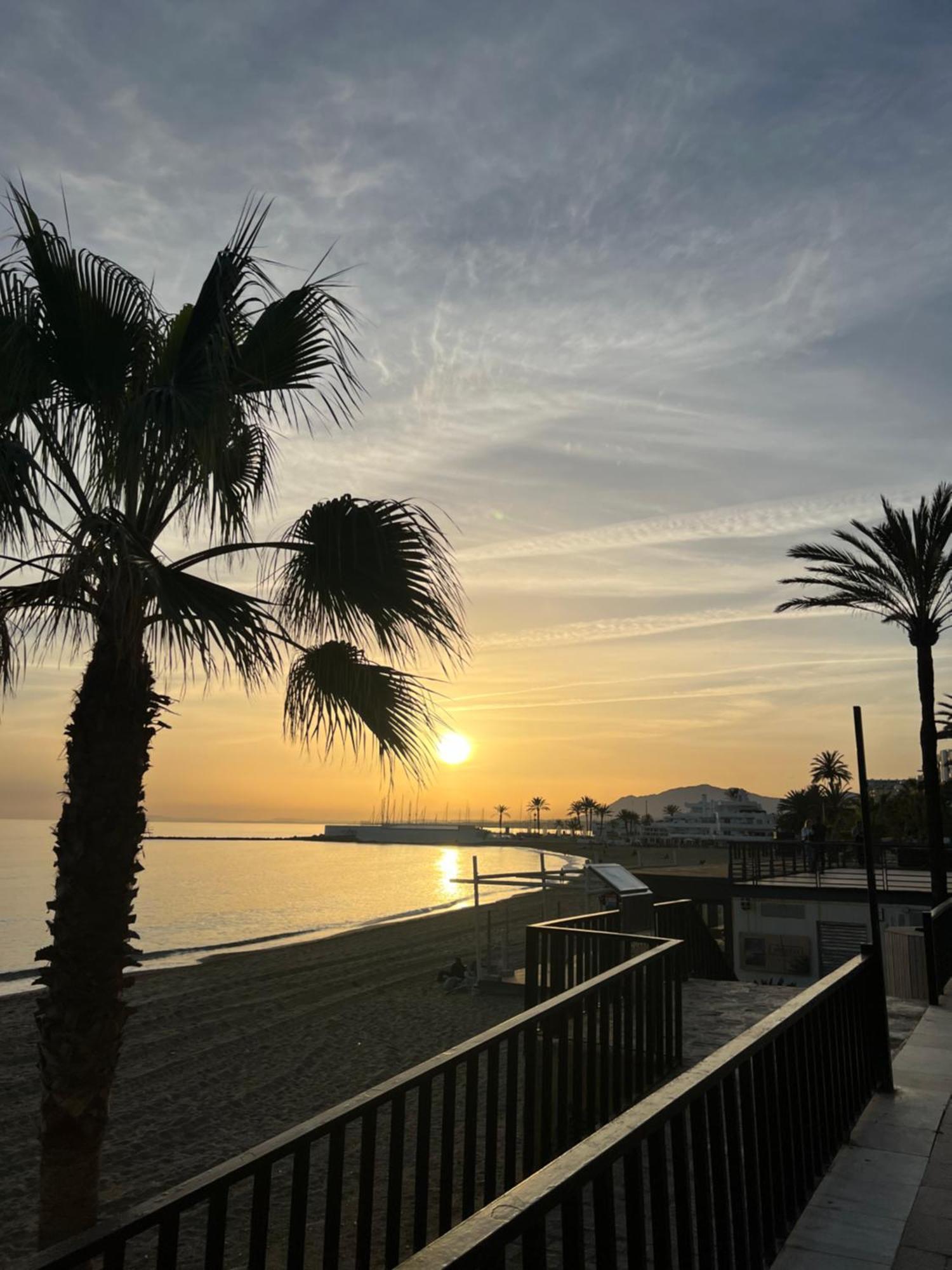 Escuela Village Marbella Luaran gambar