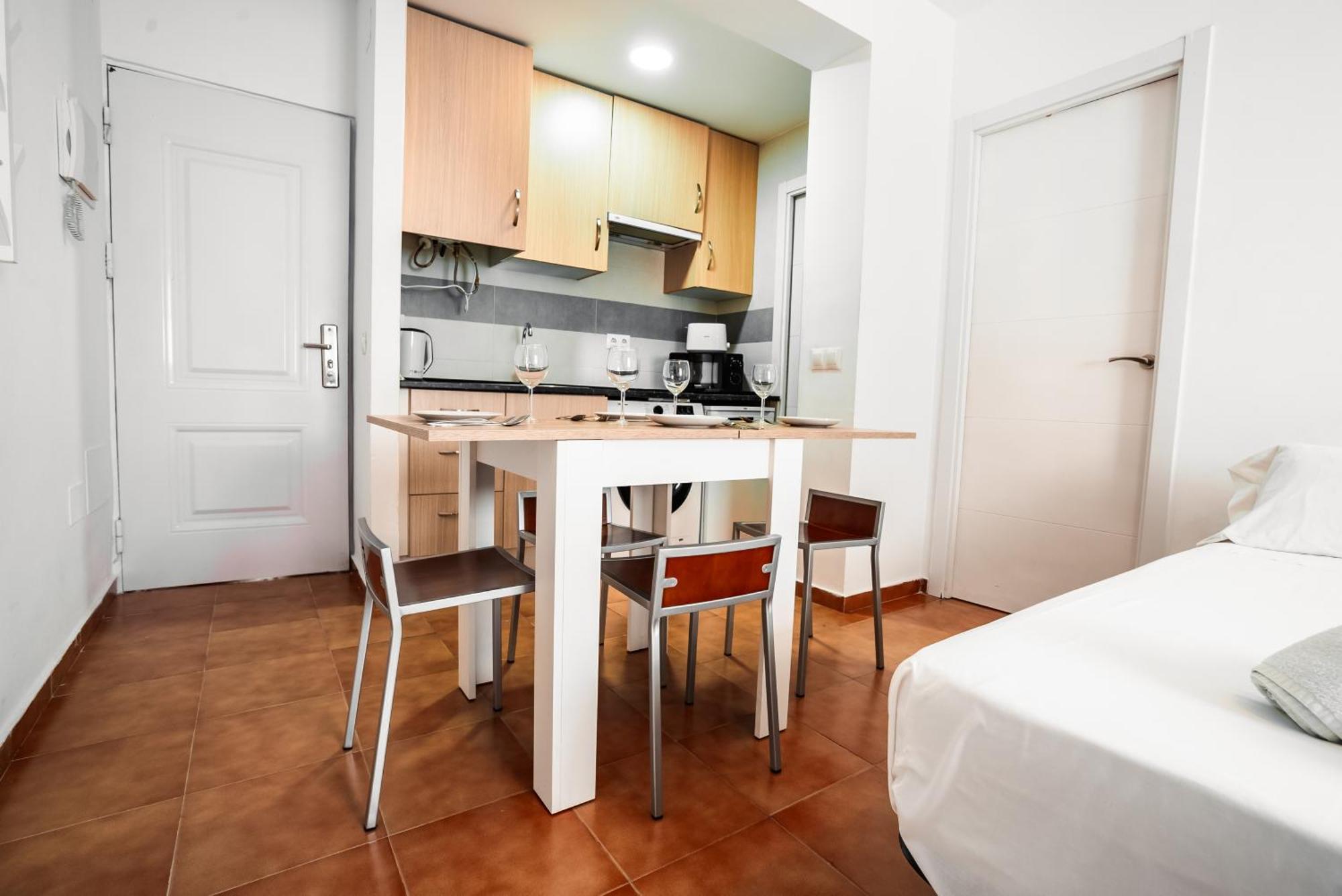 Escuela Village Marbella Luaran gambar